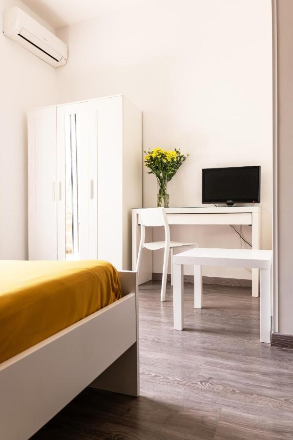 B&B Universita Catania Bagian luar foto