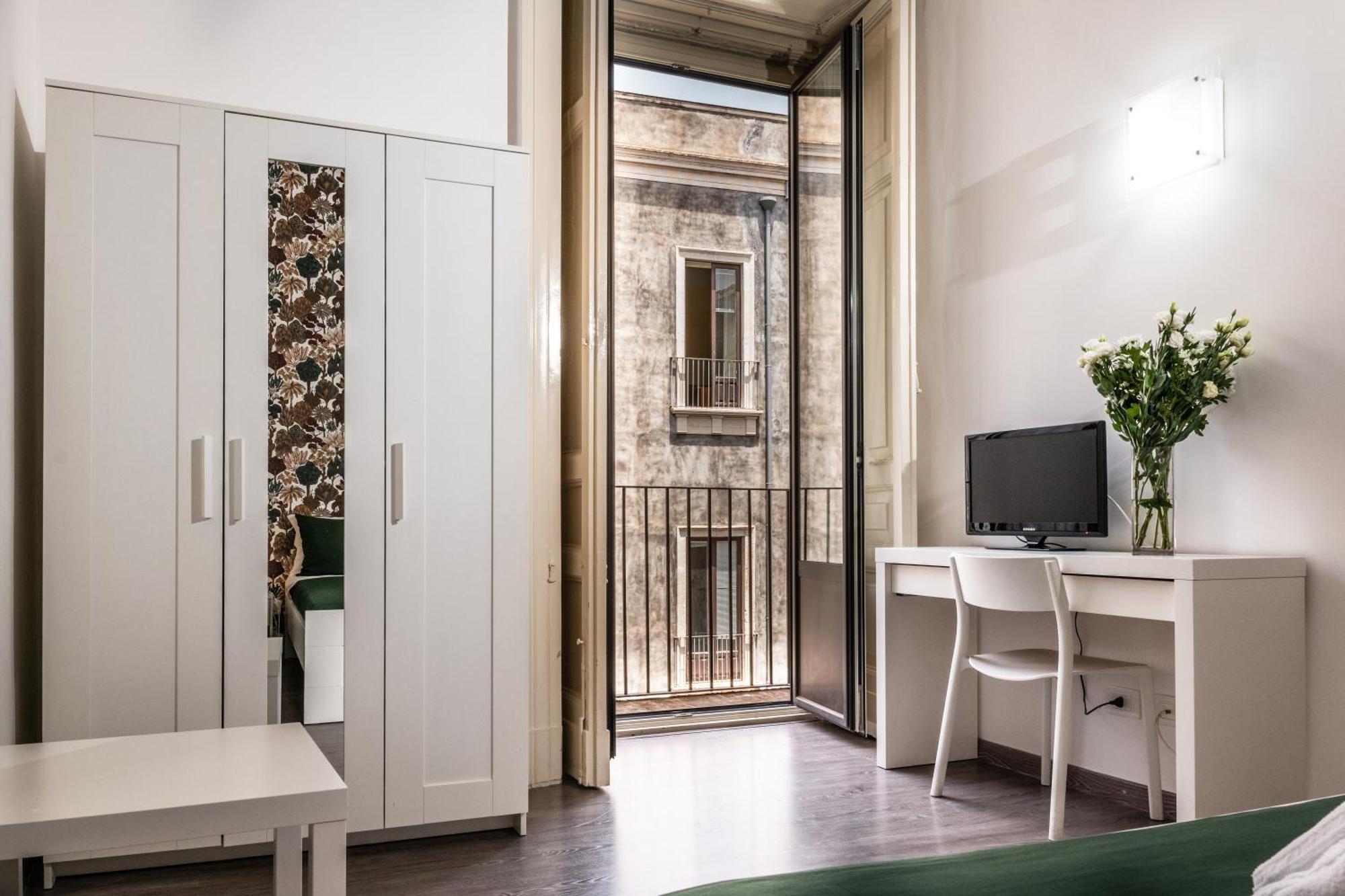 B&B Universita Catania Bagian luar foto